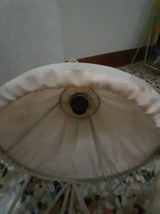 Lampada rosa con bambola 