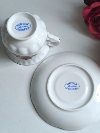 Preciosa taza y platillo porcelana inglesa