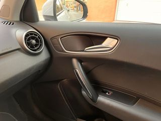 Audi A1 MUCHOS EXTRAS. Blanco Perlado