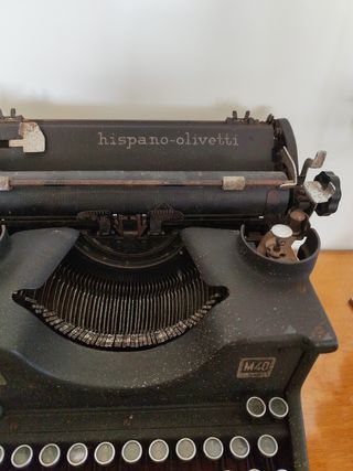 Maquina escribir hispano-olivetti M40