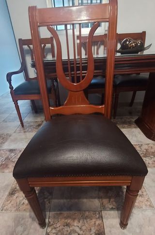 Mesa de comedor y sillas