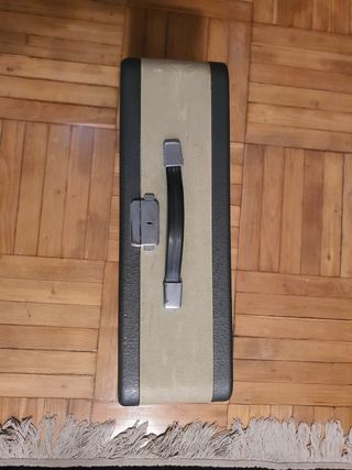 Máquina de escribir Olympia carro ancho