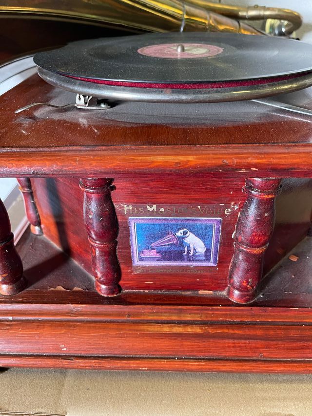 gramofono giradischi antico