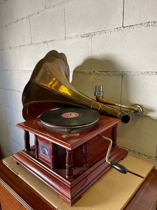 gramofono giradischi antico