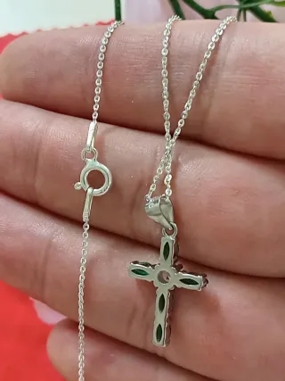 Cadena y Colgante Cruz esmeralda circonitas Plata