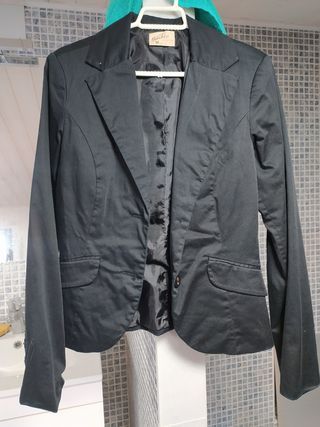 Americana negra Bershka básica