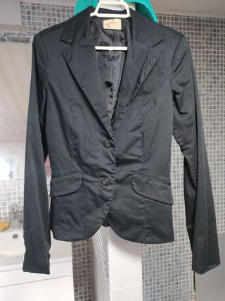 Americana negra Bershka básica