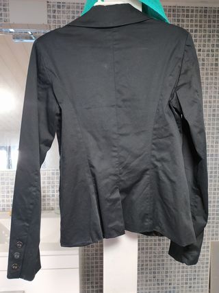 Americana negra Bershka básica