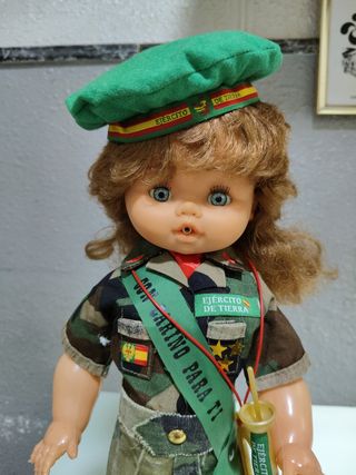 Muñeca funcionando militares mili ejercito 