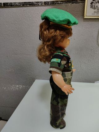 Muñeca funcionando militares mili ejercito 