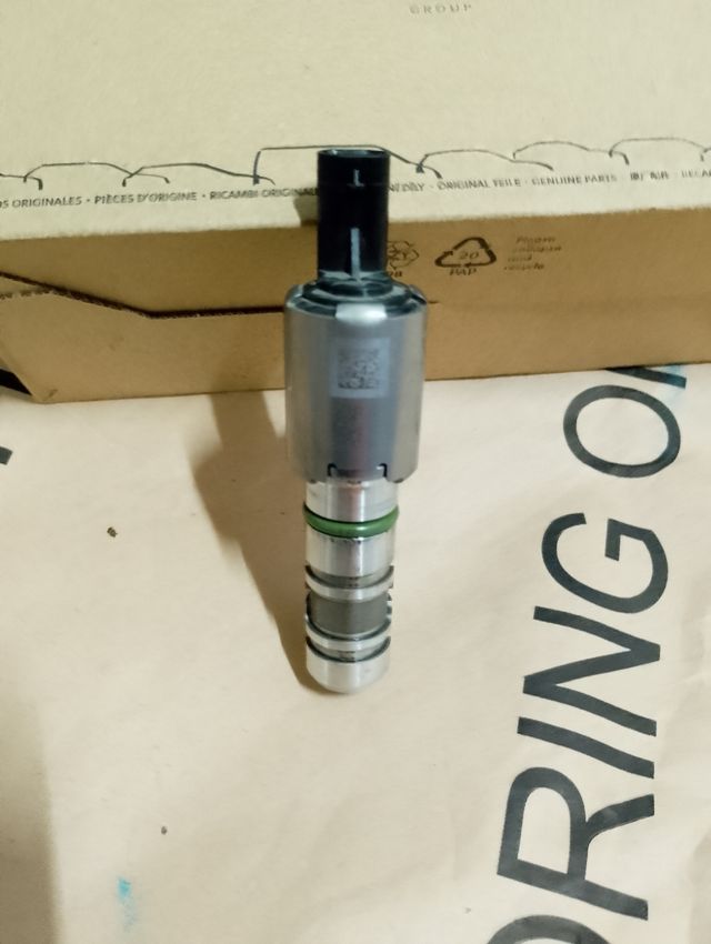 Válvula distribución variable 05c906455a