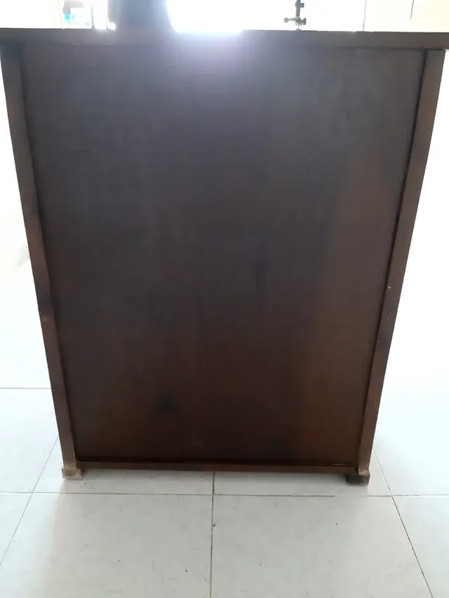 Máquina de coser antigua Sigma con mueble rústico