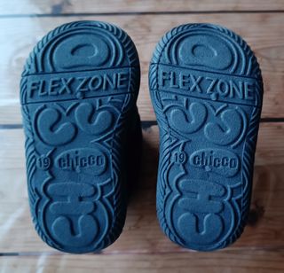 Pantuflas tipo botin marca Chicco nuevas