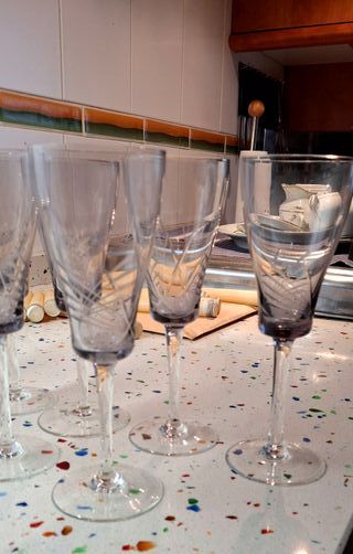 Cristalería SALT 11 vasos tintados