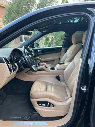 Porsche Cayenne Coupe E-Hybrid 
