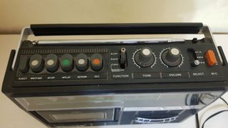 Radioregistratore a Cassette RT300L