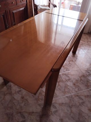 Mesa comedor extensible 