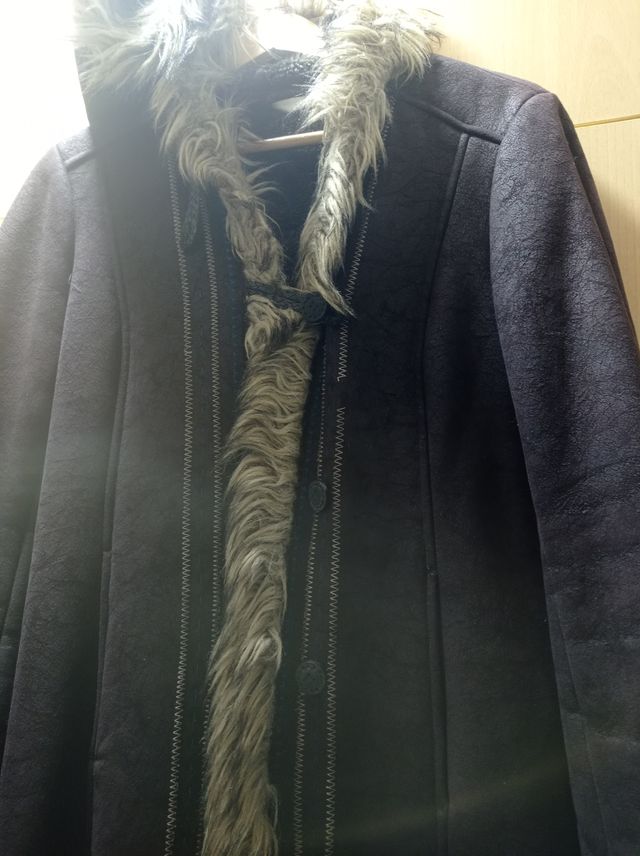 abrigo LARGO CON CAPUCHA