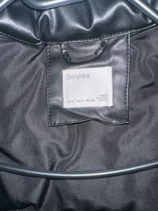 chaleco de cuero bershka 