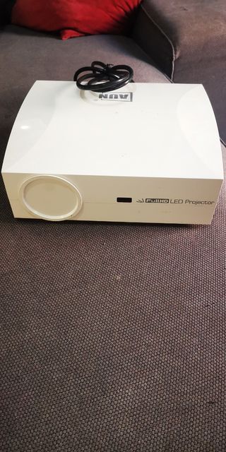 Proyector Aun