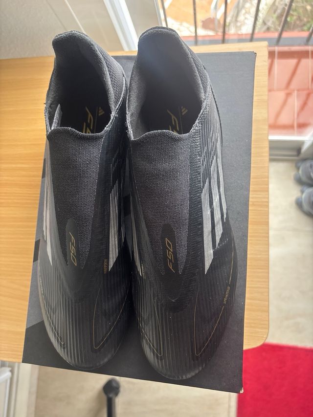 Botas de futbol F50 negras