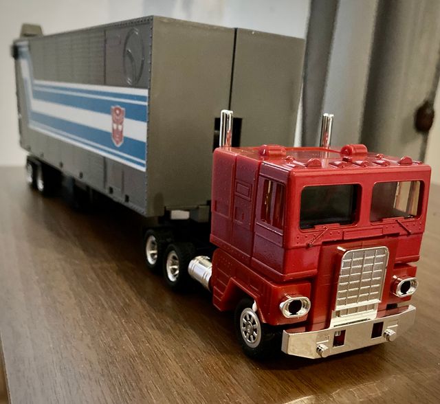 OPTIMUS Prime Transformers G1 Ko Reissue Replica