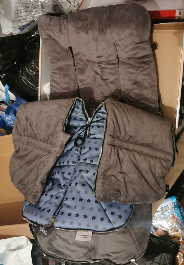 Giacca universale con stelle blu e grigie