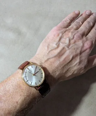 Reloj omega automático oro