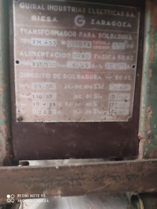 Equipo de soldar de electrodos trifasico