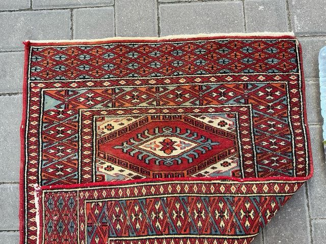 Tappeto antico vintage in lana persiana fatto a mano