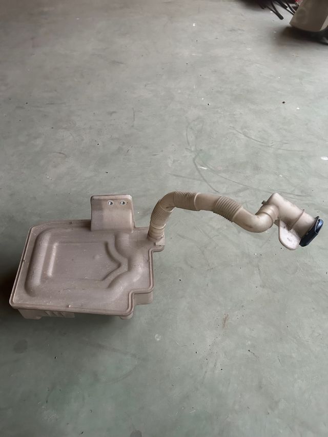 Tubo limpiaparabrisas Volkswagen Golf 5