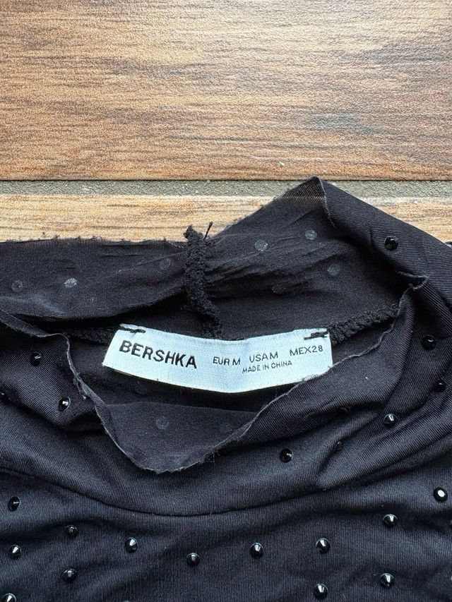 Maglia nera Bershka