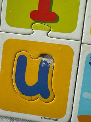 Juegos para 3 años. Twister y vocales