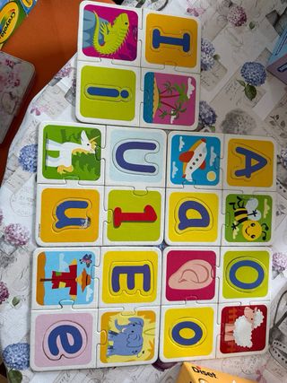 Juegos para 3 años. Twister y vocales