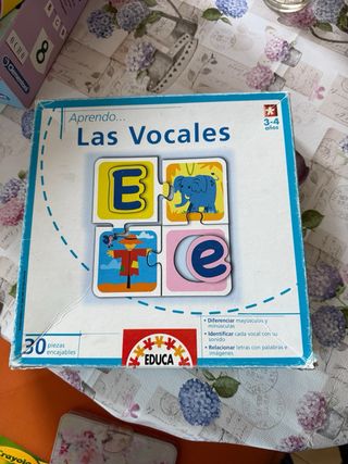 Juegos para 3 años. Twister y vocales