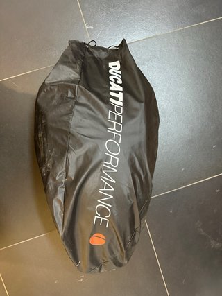 Deposito gasolina ducati monster