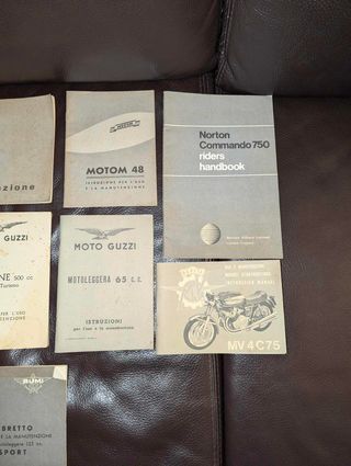 Libretti uso e manutenzione vari,anche singoli !