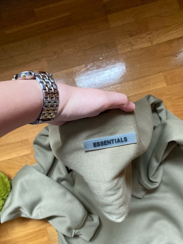 Sudadera Essentials