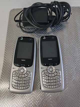 2 Nec e228 con caricabatterie
