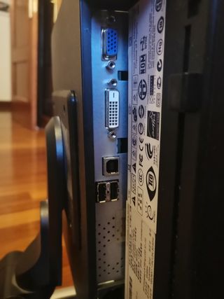Pantalla HP  1951g