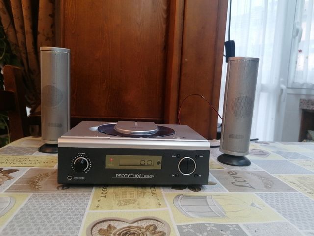 Reproductor CD, 2 altavoces indep.