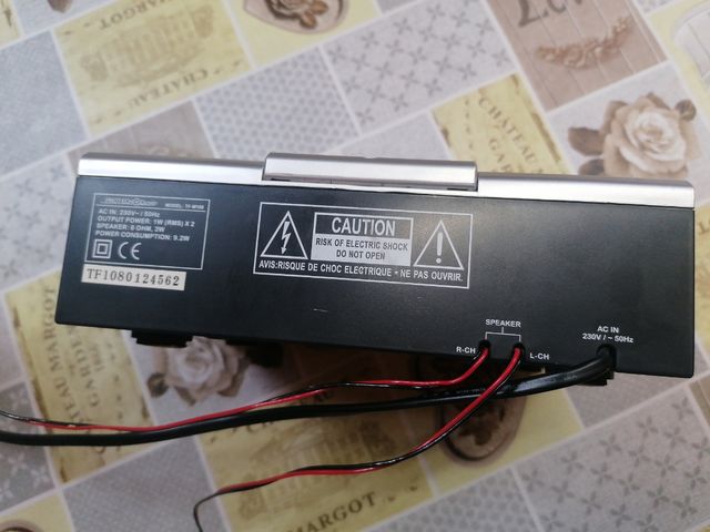 Reproductor CD, 2 altavoces indep.