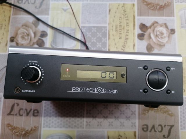 Reproductor CD, 2 altavoces indep.