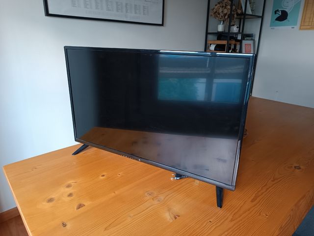 Televisor 32" LED