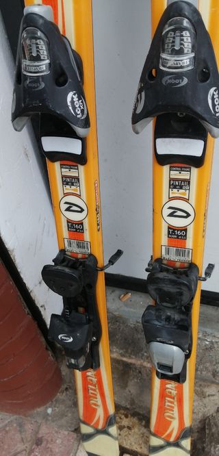 Skies Dynastar