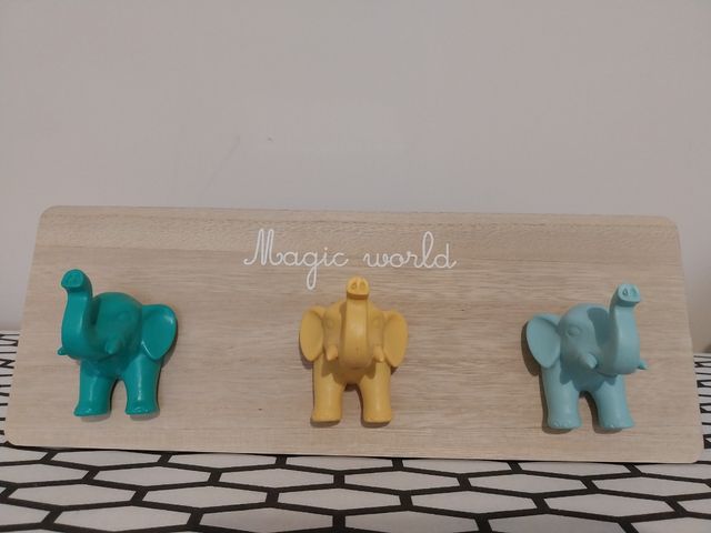 Perchero infantil con 3 ganchos