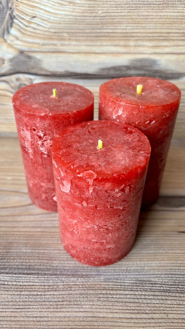 3 velas artesanales color rojo