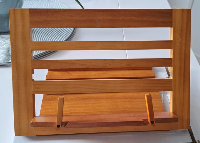 Atril sujeta libros de madera