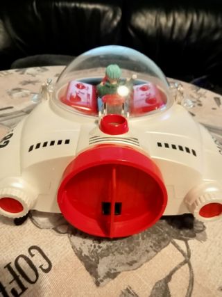 Dragon Ball vehículo Capsule 82 Trunks