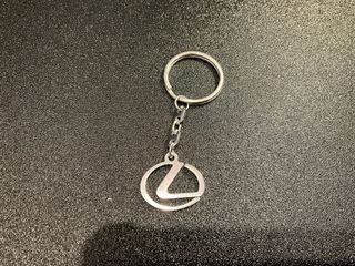 Llavero de plata Lexus